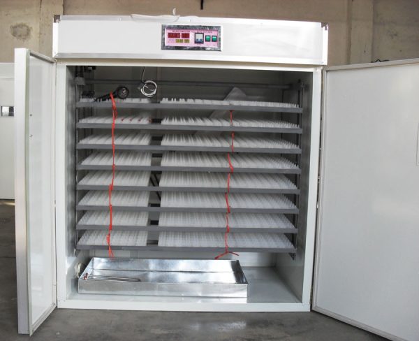 2112 capacity hatching incubator,brand new with digital operators