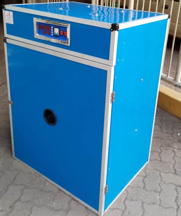 1056 eggs incubator