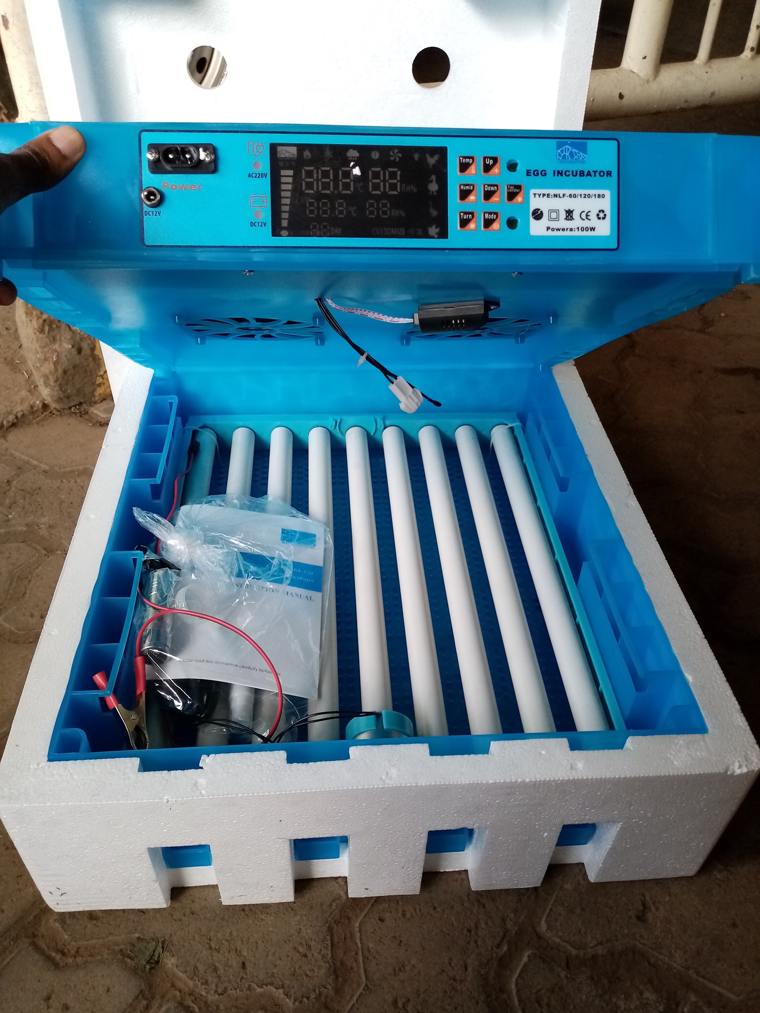 64 Eggs Roller type AC/DC Solar power automatic incubator