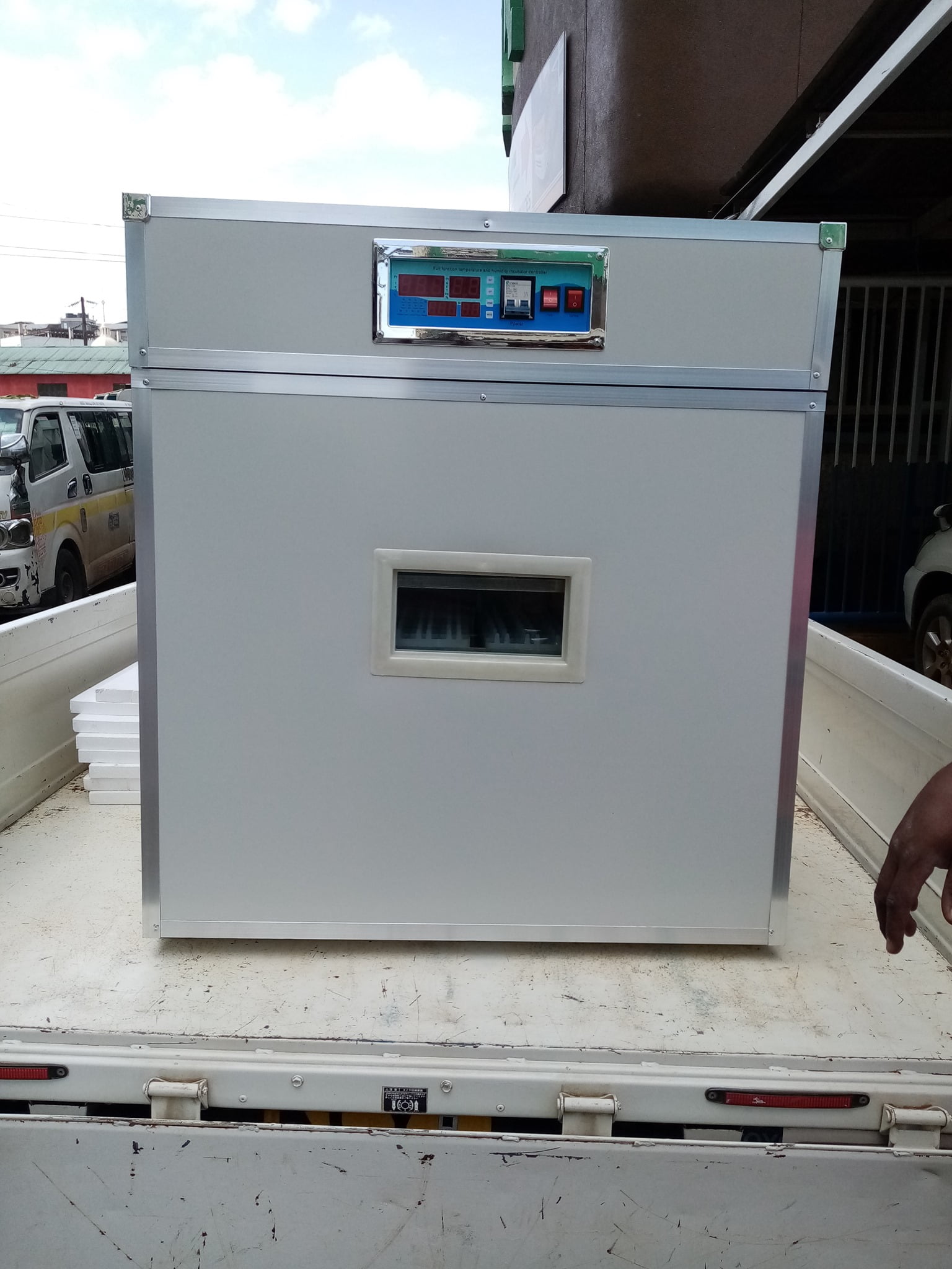 Imported incubator 300 Eggs with high hatching rate fully automatic hatchery - Image 2